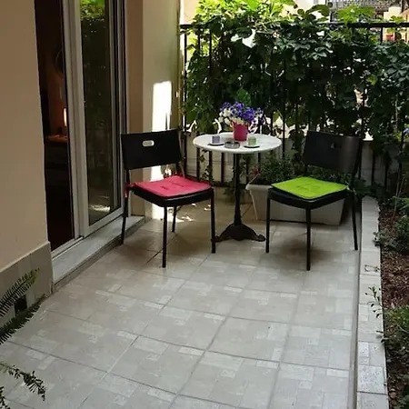 Apartment Irida Equanimity And Cozy