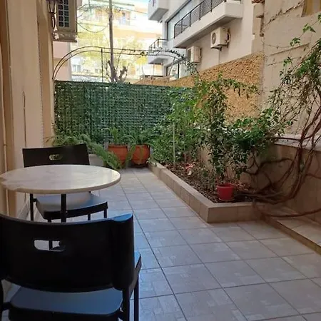 Irida Equanimity And Cozy Apartment *