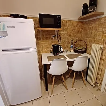 Apartment Irida Equanimity And Cozy